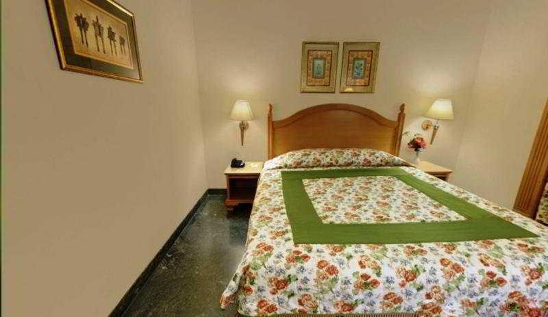 Savoy Suites Noida Kamer foto