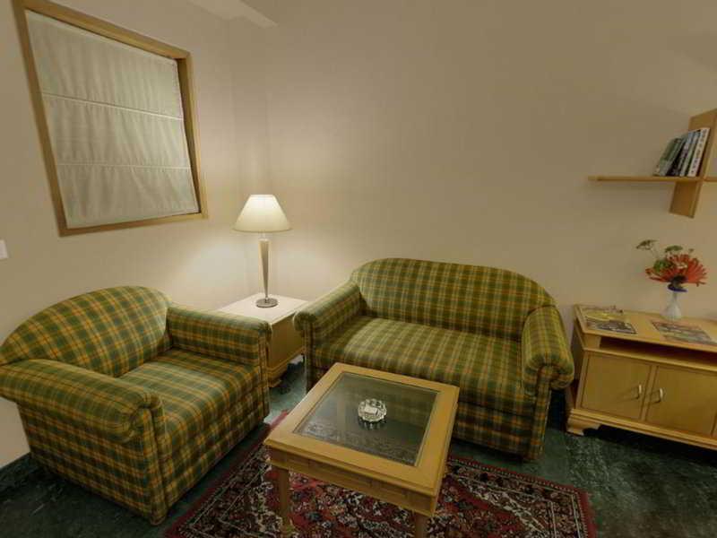 Savoy Suites Noida Kamer foto